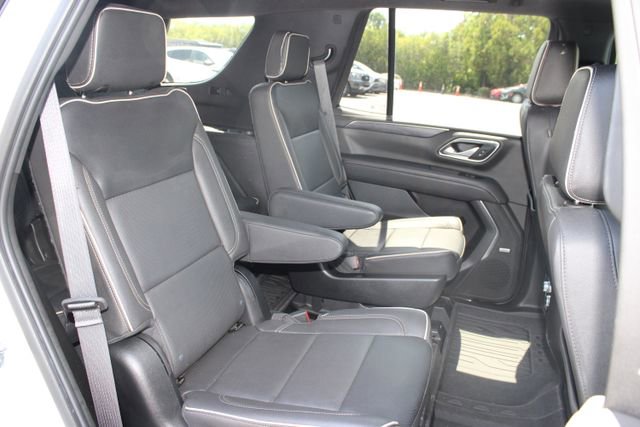 Used 2022 GMC Yukon SLT w/ SLT Premium Package AWD/4WD image 13
