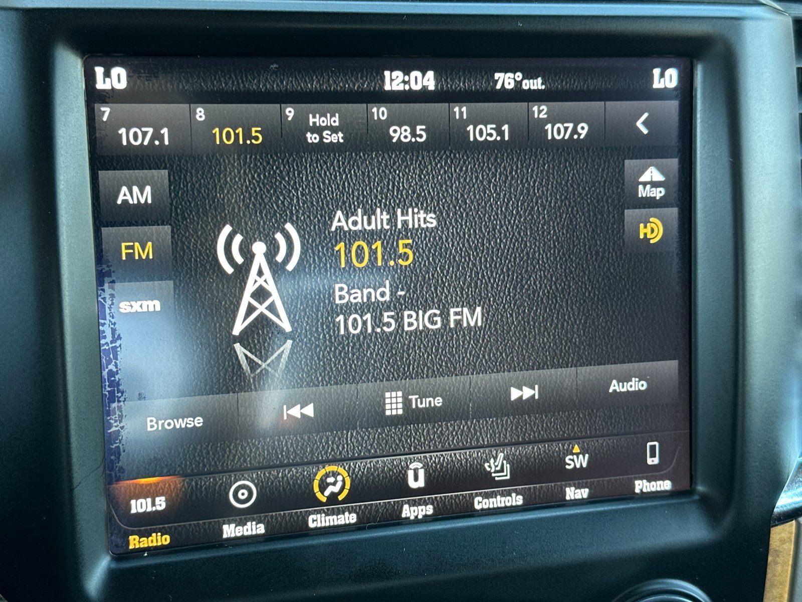 Used 2018 RAM 2500 Longhorn w/ Snow Chief Group image 17