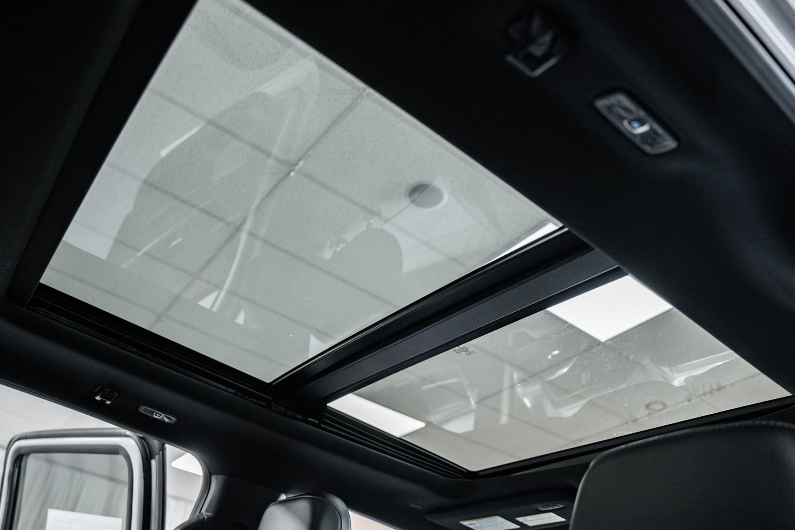 Certified 2023 Ford F150 Lariat w/ Equipment Group 502A High image 38