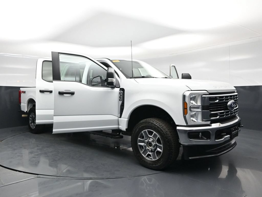 Certified 2025 Ford F350 XLT AWD/4WD image 27