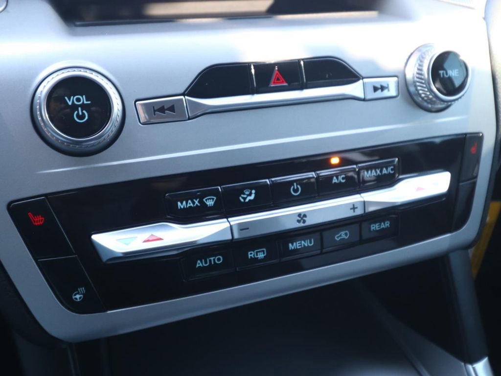 Certified 2023 Ford Explorer XLT w/ Equipment Group 202A image 22