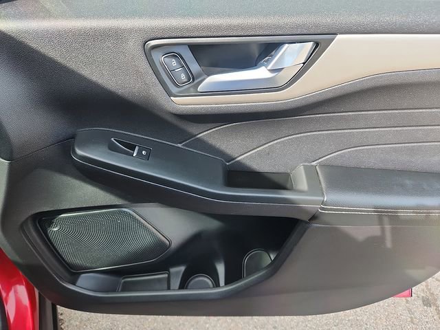 Certified 2022 Ford Escape SEL image 33