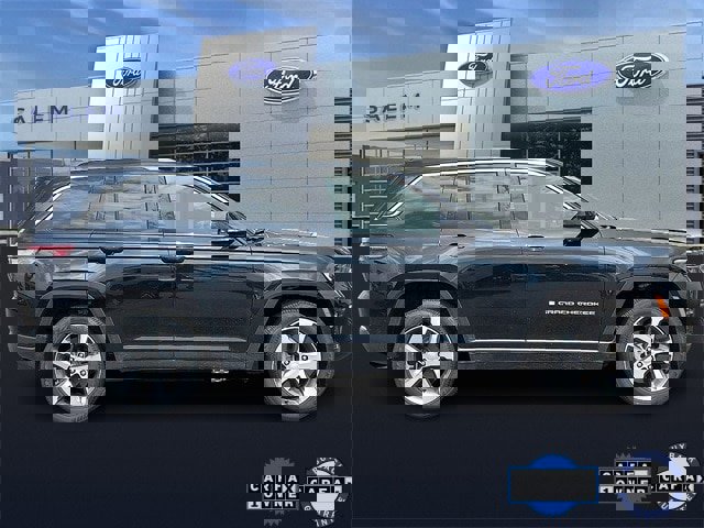 Used 2024 Jeep Grand Cherokee Limited 4xe image 2