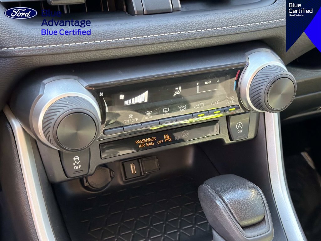 Used 2022 Toyota RAV4 LE AWD/4WD image 25