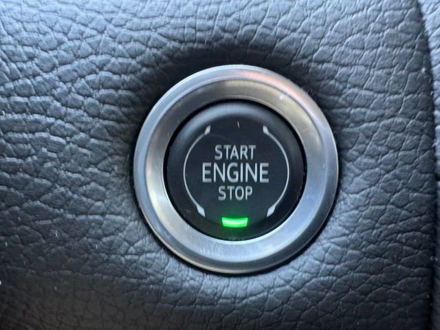 Used 2024 GMC Yukon XL Denali AWD/4WD image 33