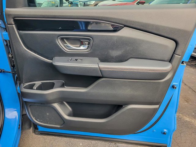 Used 2025 Honda Pilot TrailSport image 29