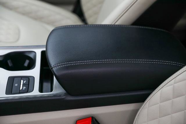 Certified 2024 Ford Edge Titanium w/ Titanium Elite Package image 20