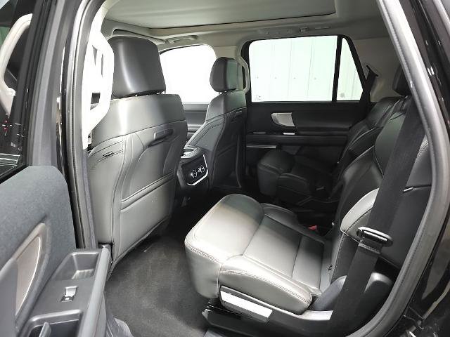 Certified 2025 Ford Expedition Active AWD/4WD image 36