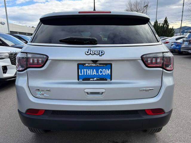 Used 2024 Jeep Compass Latitude image 8