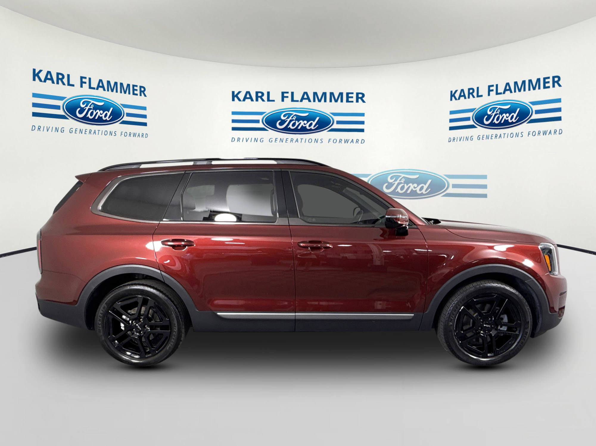 Used 2023 Kia Telluride SX X-Line AWD/4WD image 2