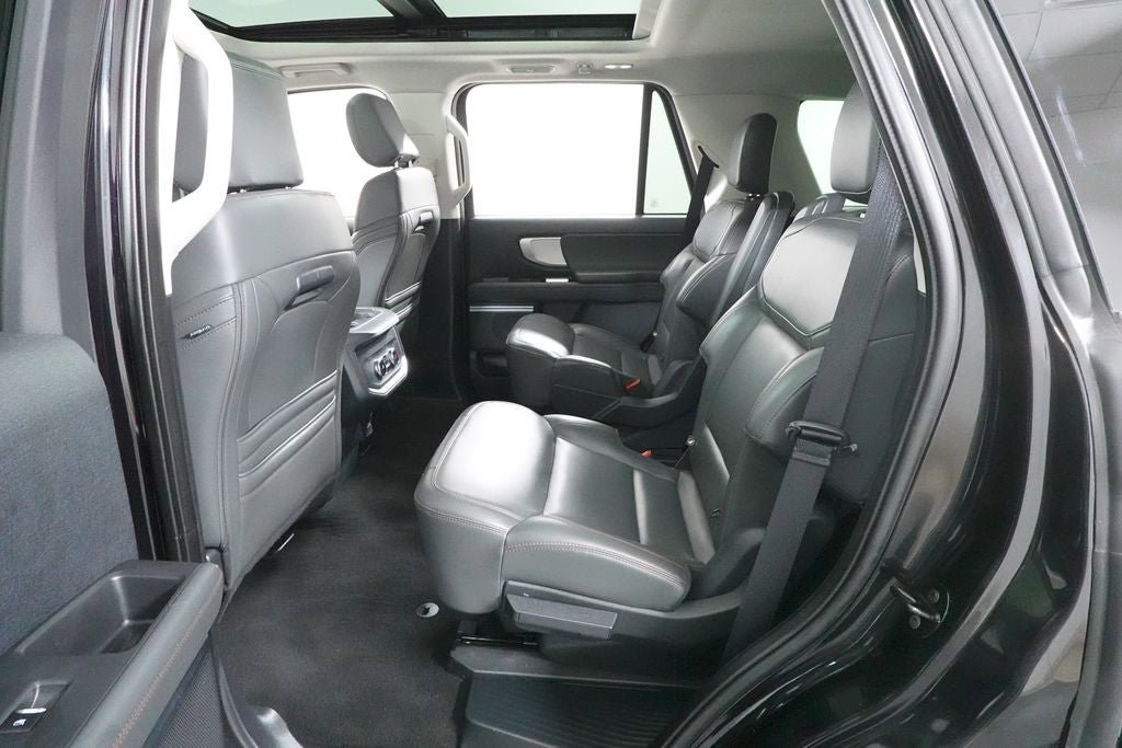 Certified 2025 Ford Expedition Active AWD/4WD image 29