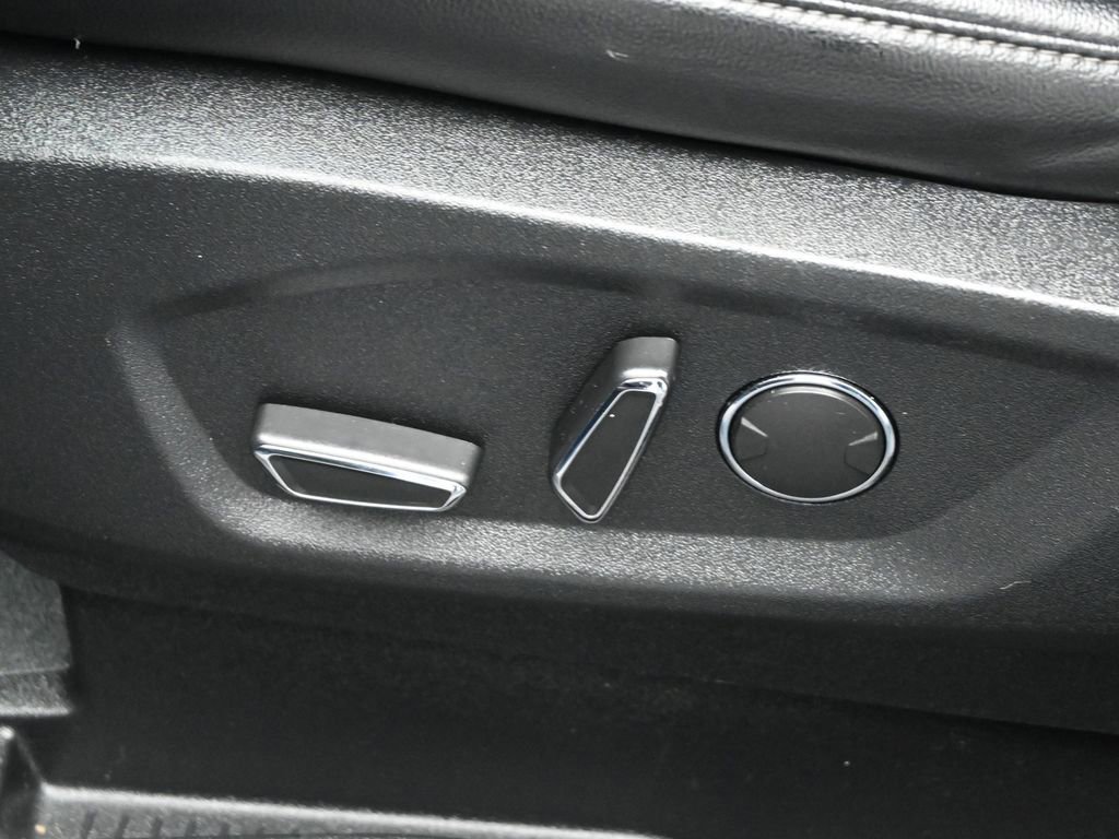 Certified 2018 Ford Edge SEL w/ Equipment Group 201A image 50