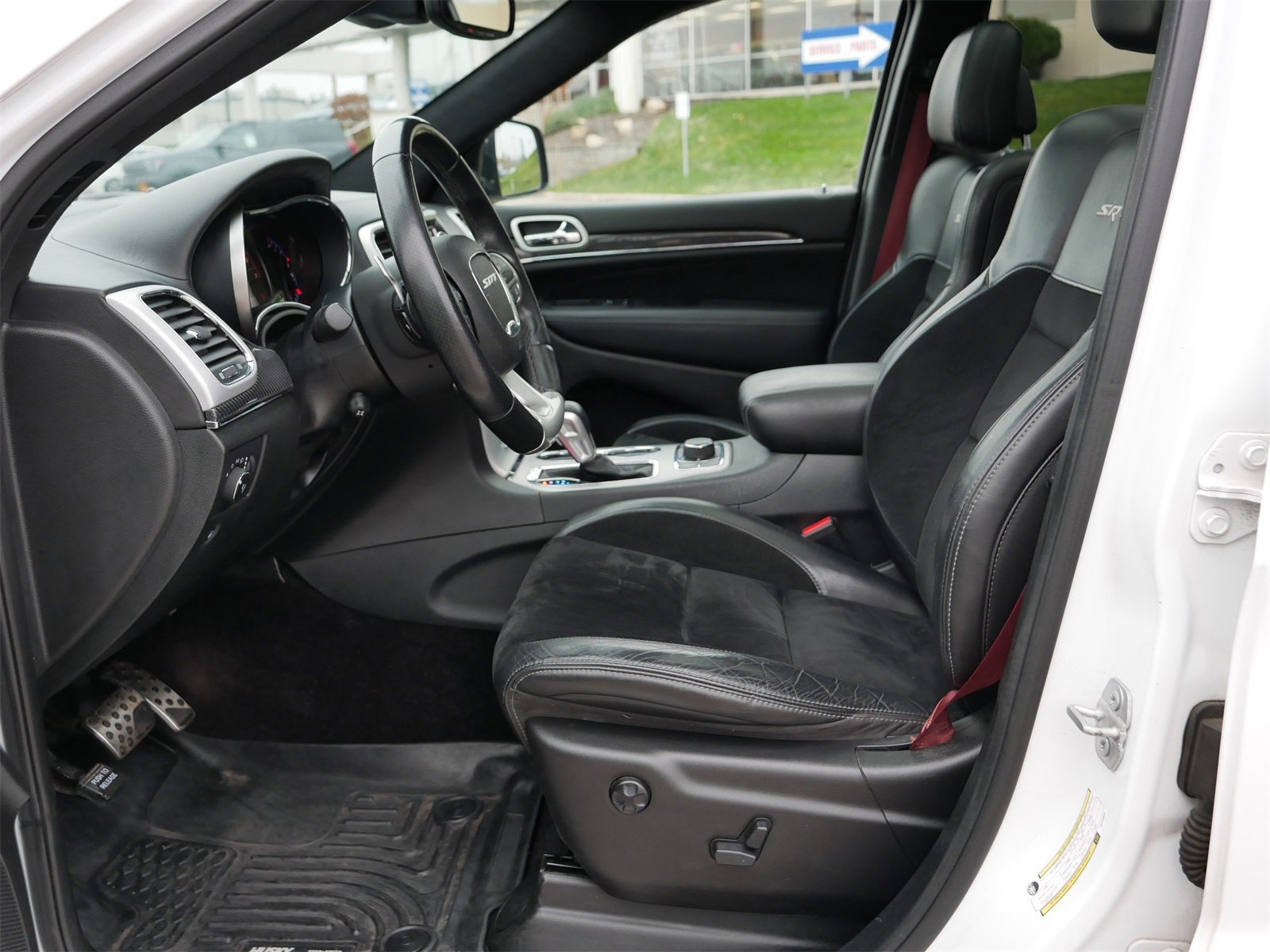 Used 2018 Jeep Grand Cherokee SRT image 12