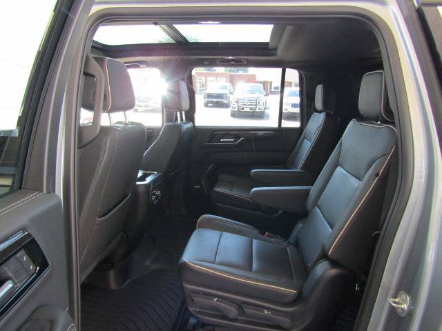 Used 2025 GMC Yukon XL Elevation AWD/4WD image 38