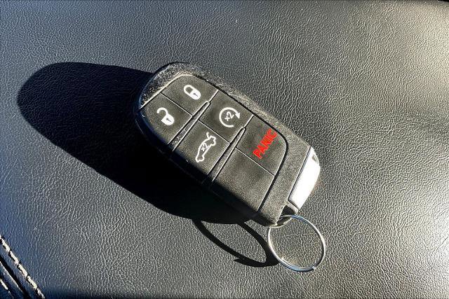 Used 2022 Dodge Challenger SXT w/ Plus Package image 16