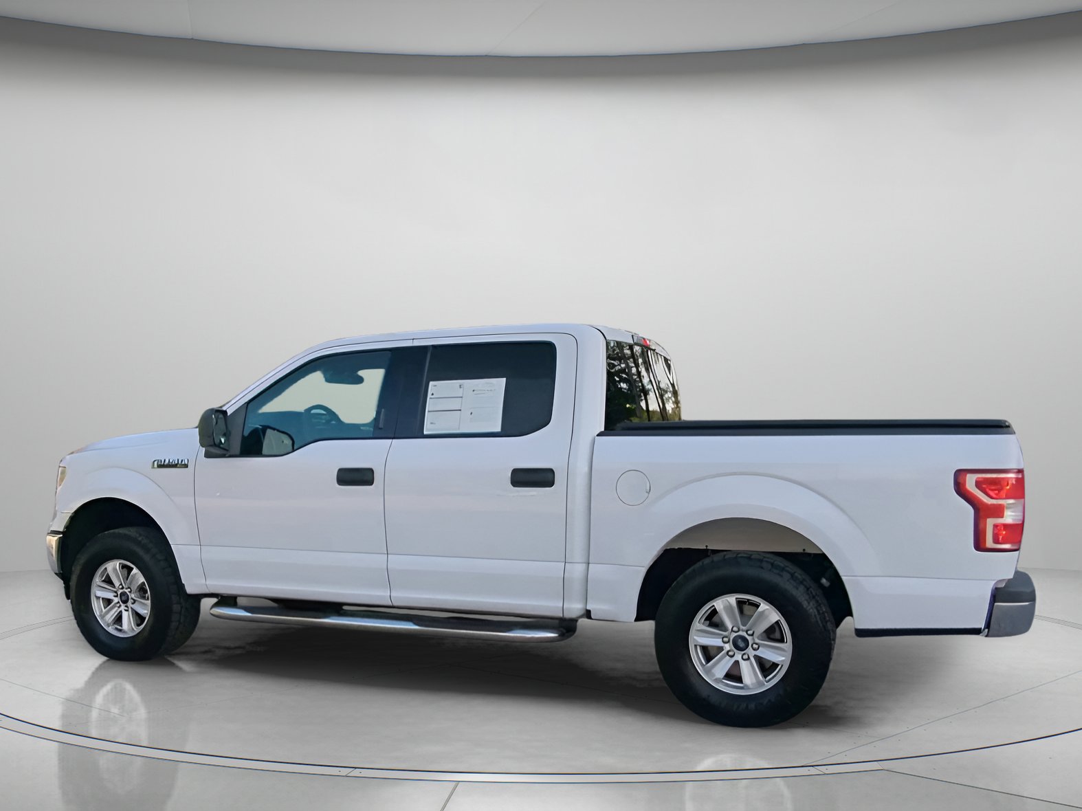 Certified 2018 Ford F150 XLT RWD image 18