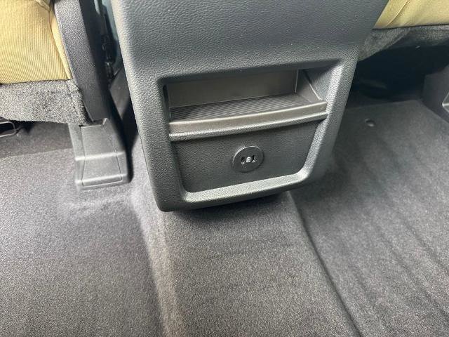 Certified 2024 Ford Edge SE image 10