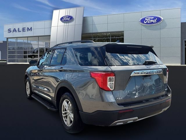 Certified 2023 Ford Explorer XLT w/ Equipment Group 202A AWD/4WD image 4