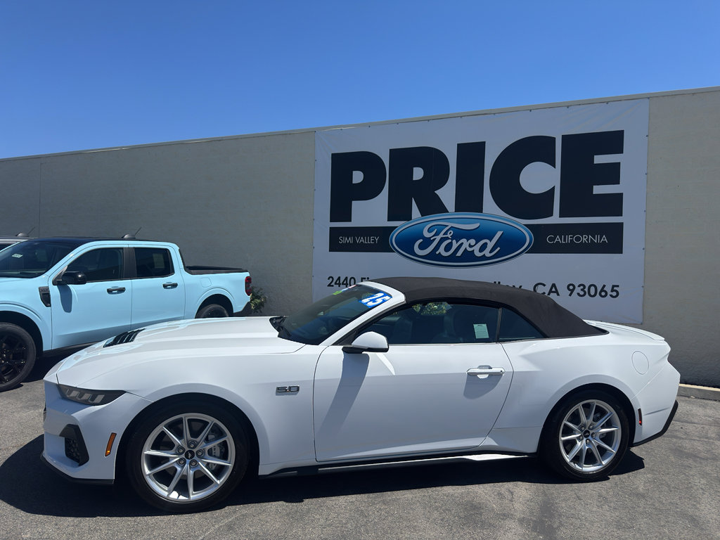 Certified 2025 Ford Mustang GT Premium image 2