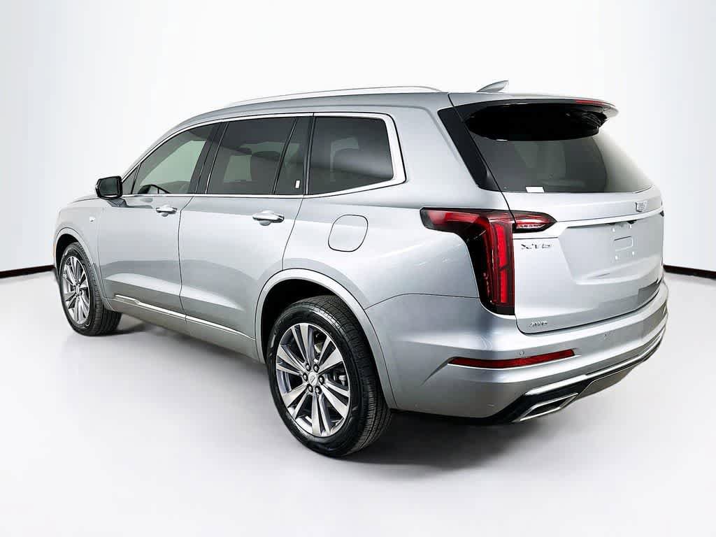 Used 2024 Cadillac XT6 Premium Luxury AWD/4WD image 4