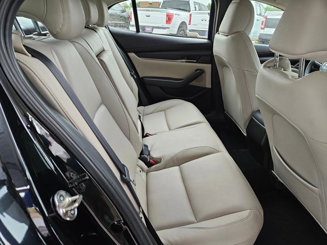 Used 2019 MAZDA MAZDA3 Sedan w/ Preferred Package image 16