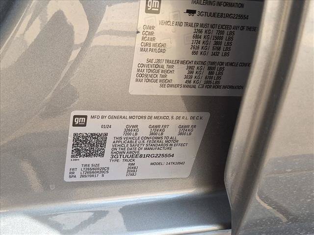 Used 2024 GMC Sierra 1500 AT4 w/ Technology Package AWD/4WD image 24