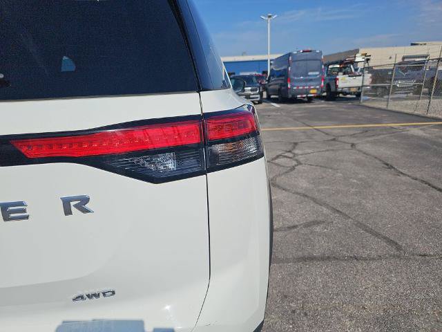 Used 2025 Nissan Pathfinder SV AWD/4WD image 33