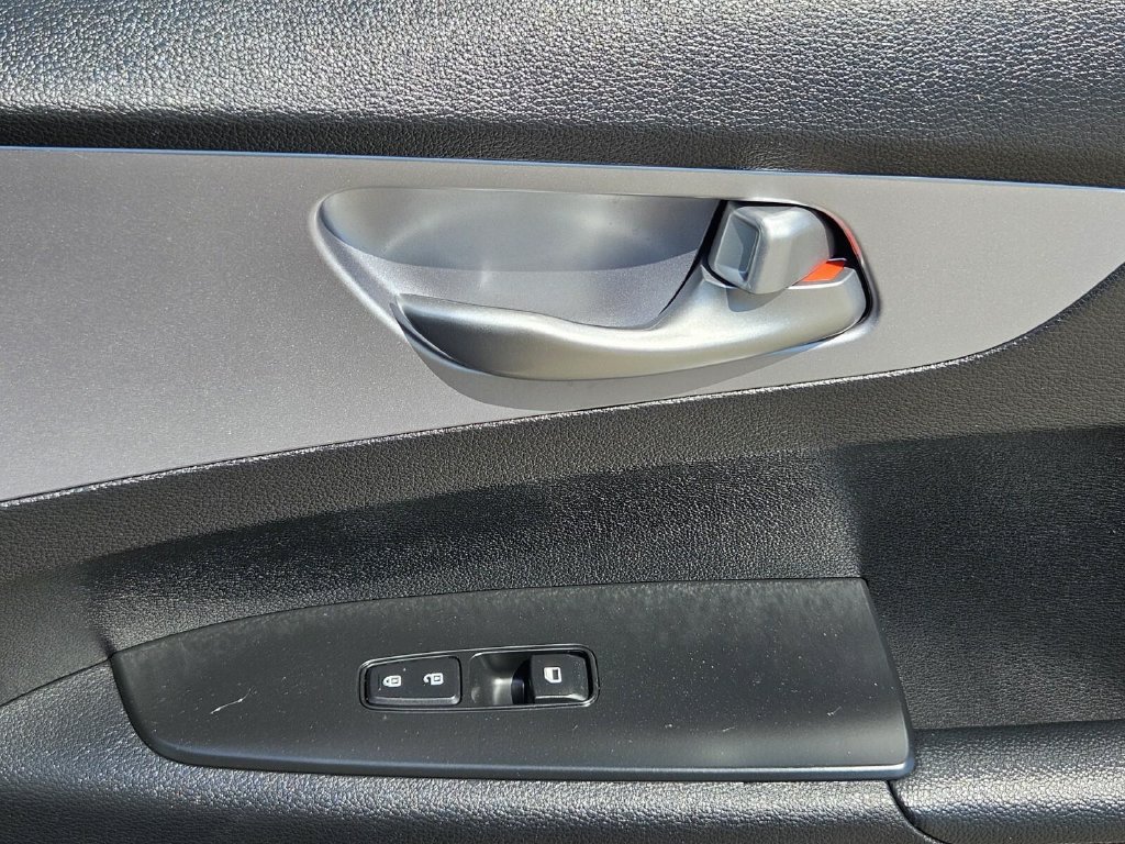 Used 2024 Kia Forte LXS FWD image 13