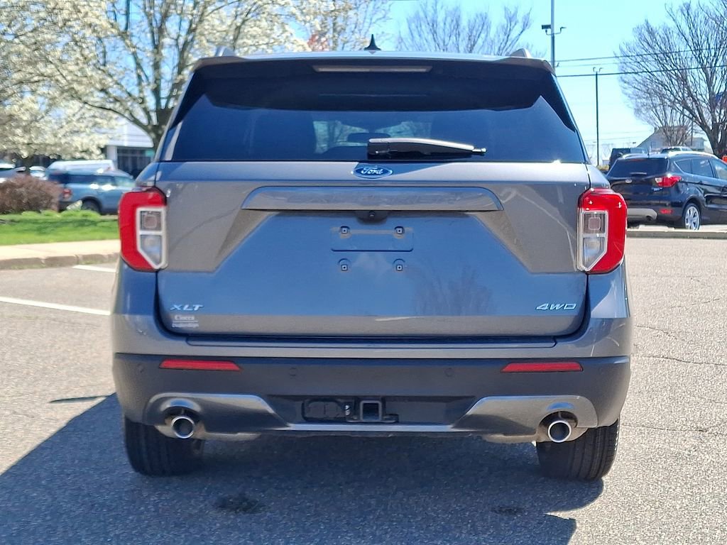 Certified 2023 Ford Explorer XLT w/ Equipment Group 202A image 8