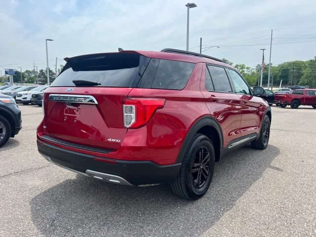 Certified 2024 Ford Explorer XLT w/ Equipment Group 202A AWD/4WD image 4