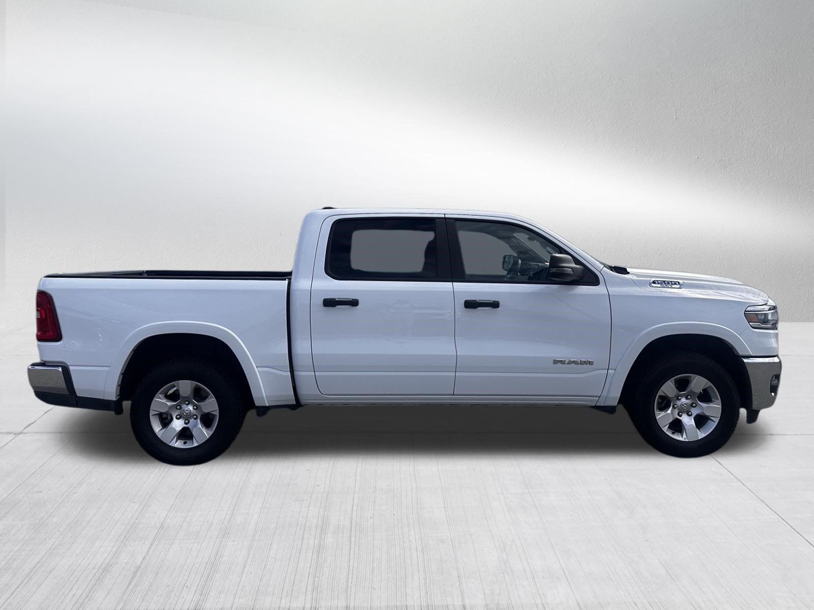 Used 2025 RAM 1500 Big Horn AWD/4WD image 8