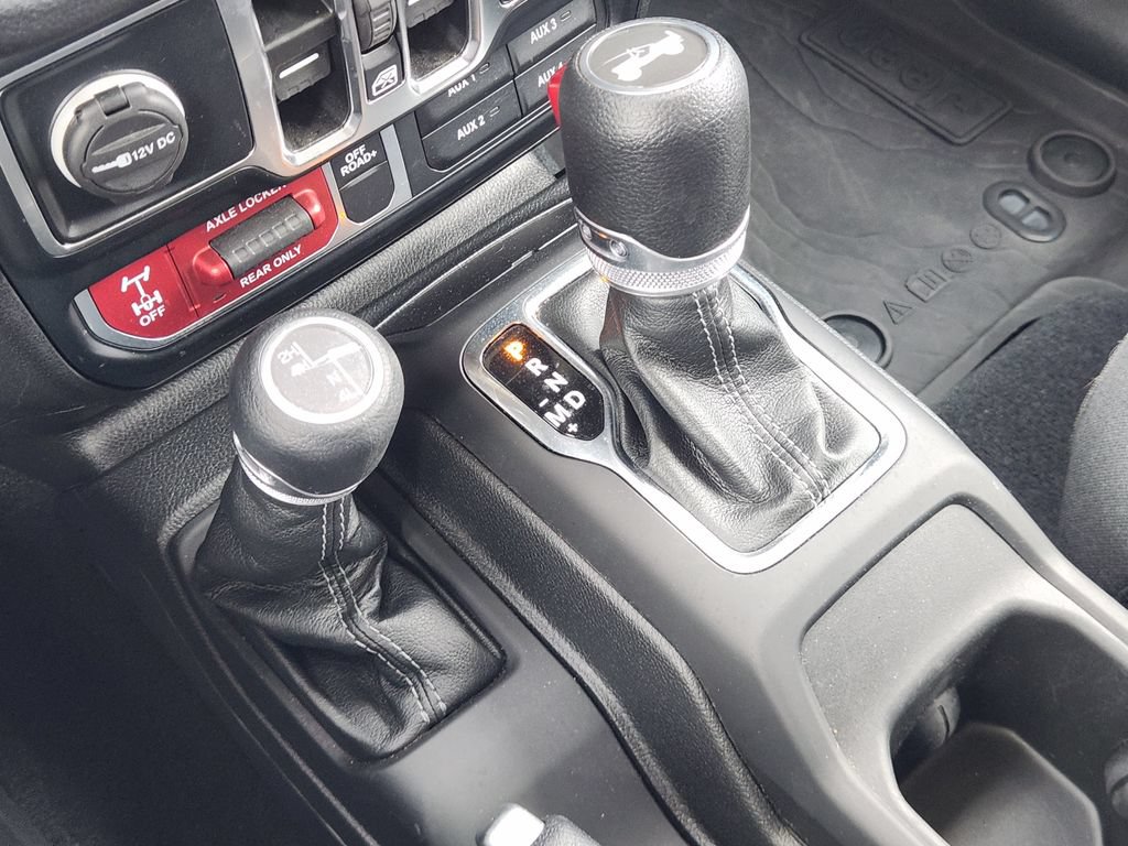 Used 2024 Jeep Wrangler Unlimited Sport AWD/4WD image 19