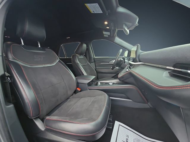Certified 2025 Ford Explorer ST AWD/4WD image 15