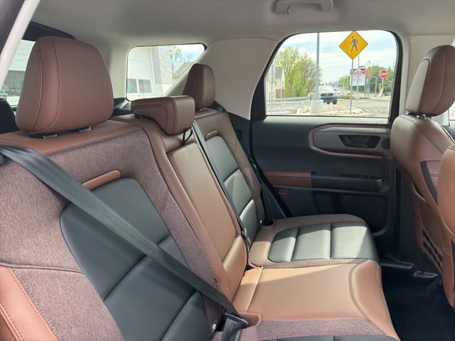 Certified 2025 Ford Bronco Sport Outer Banks w/ Outer Banks Tech Package+ AWD/4WD image 31