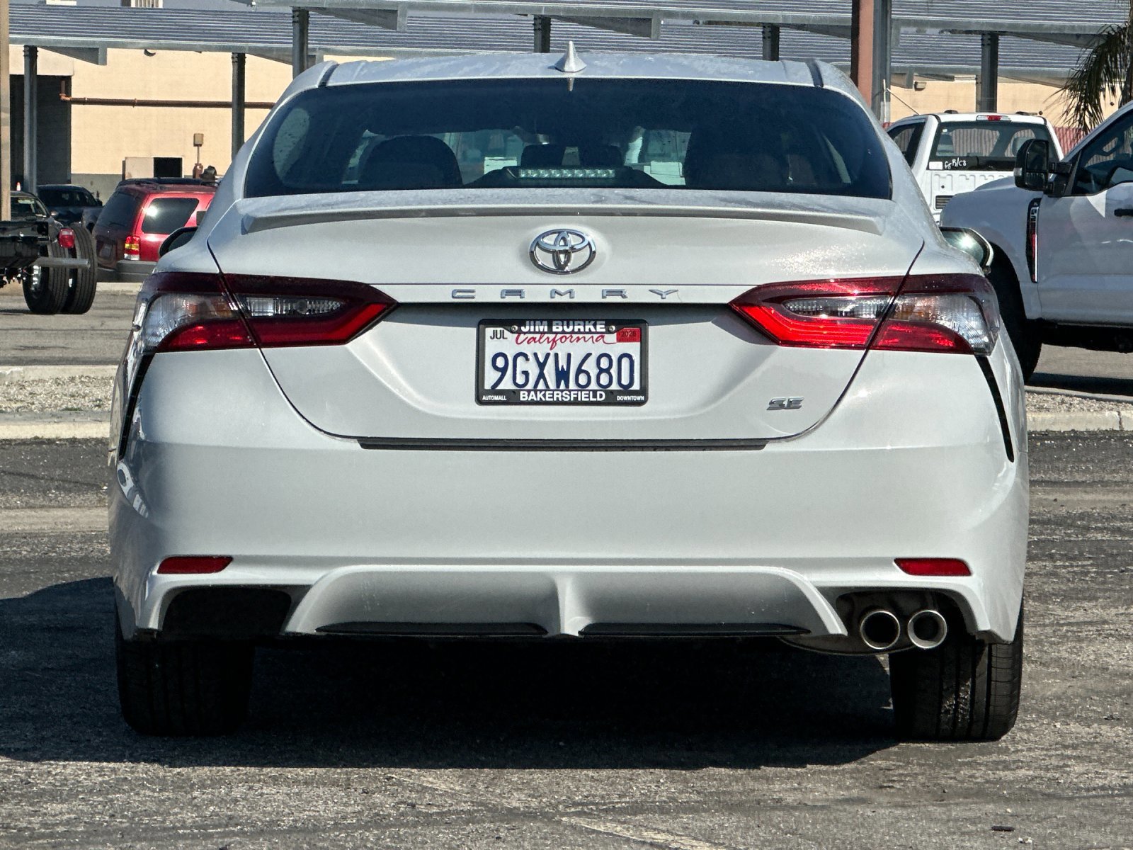 Used 2023 Toyota Camry SE image 4