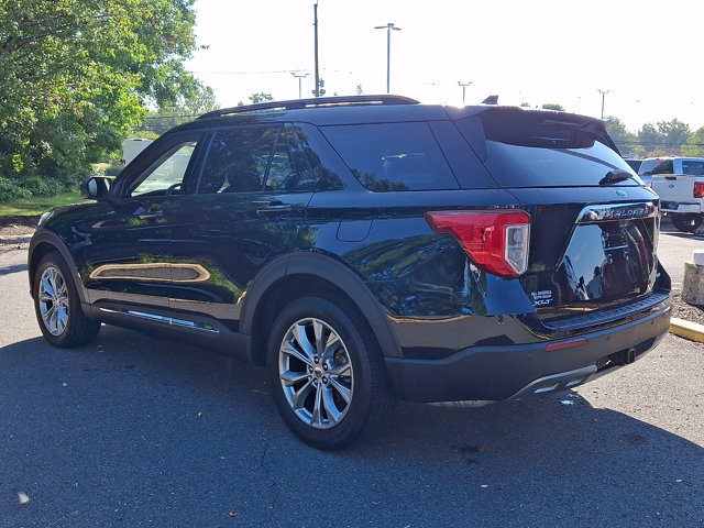Certified 2023 Ford Explorer XLT w/ Equipment Group 202A AWD/4WD image 7