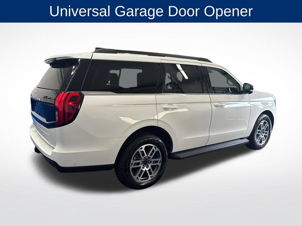 Certified 2025 Ford Expedition Active AWD/4WD image 5