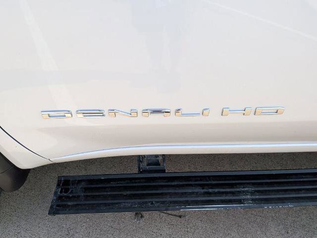 Used 2023 GMC Sierra 3500 Denali w/ Denali Ultimate Package AWD/4WD image 40