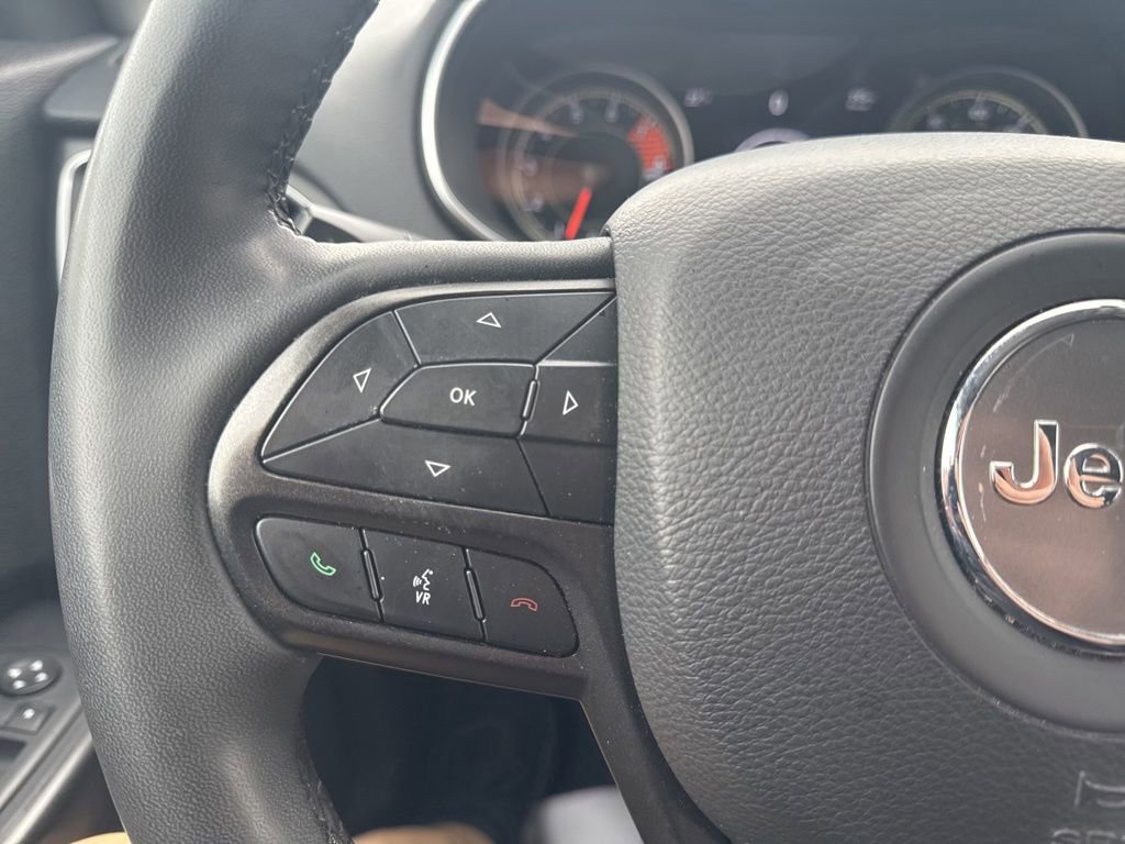 Used 2022 Jeep Cherokee Trailhawk w/ Premium Leather Package image 21