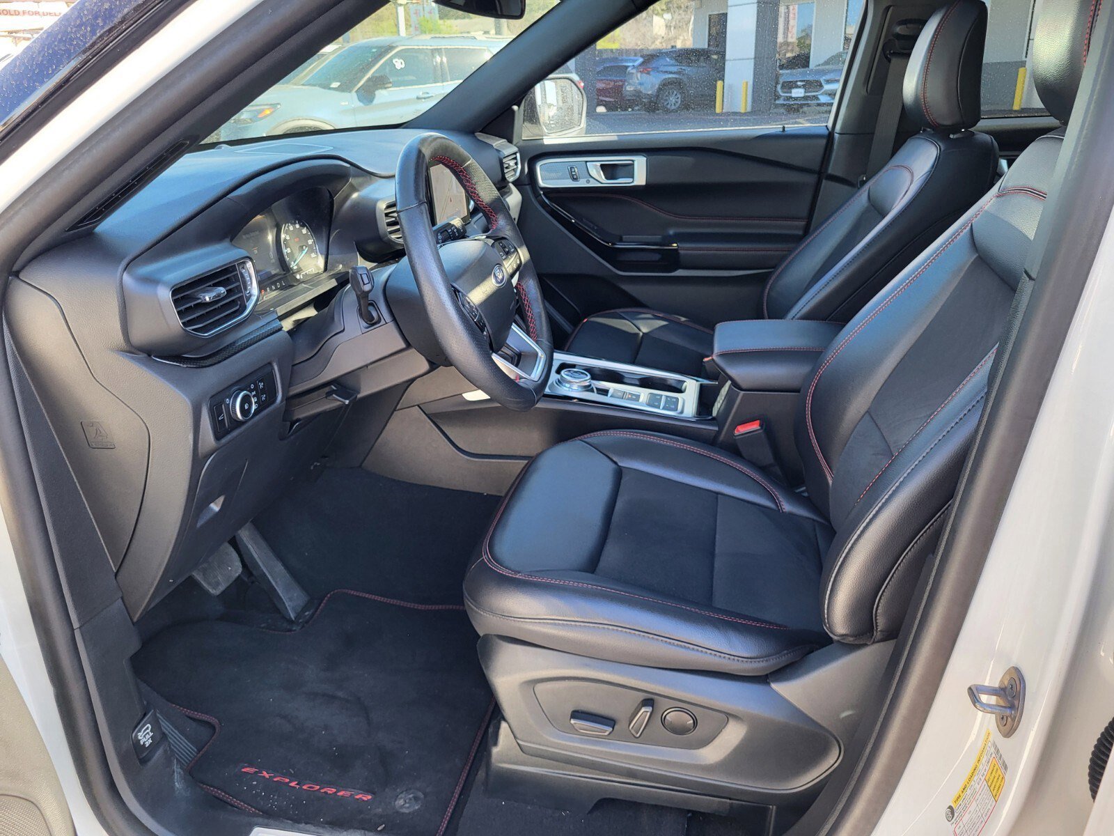 Certified 2023 Ford Explorer ST-Line w/ Class IV Trailer Tow Package image 19