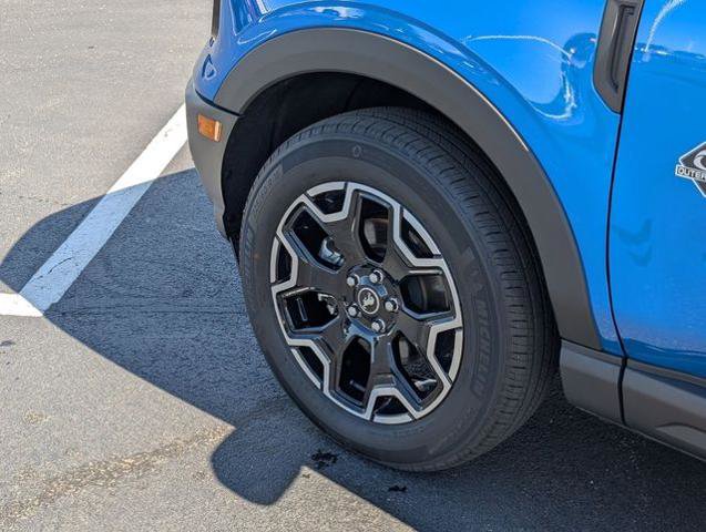 Certified 2025 Ford Bronco Sport Outer Banks w/ Outer Banks Tech Package+ AWD/4WD image 24