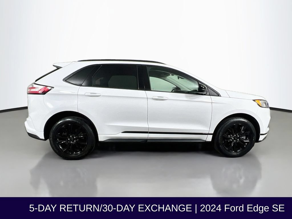 Certified 2024 Ford Edge SE w/ Black Appearance Package AWD/4WD image 9