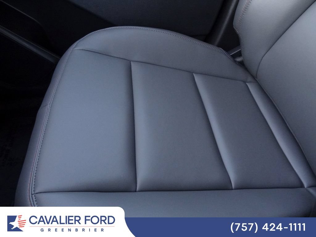 Certified 2026 Ford Explorer Active w/ Active Comfort Package AWD/4WD image 32