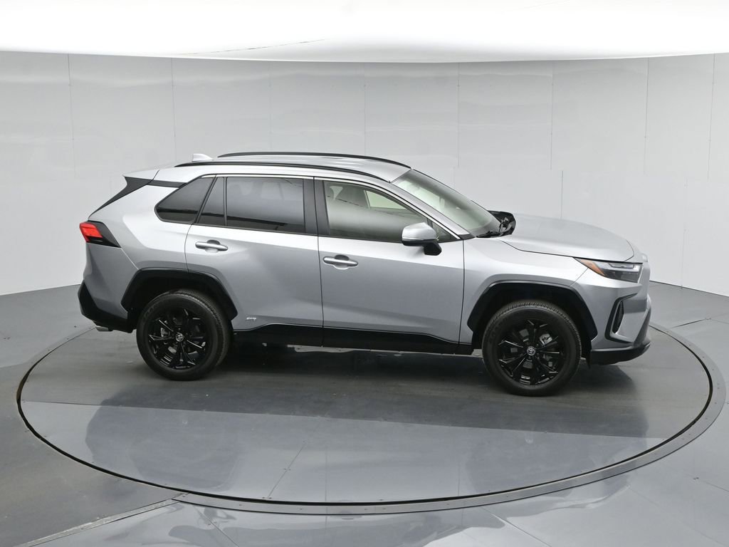 Used 2025 Toyota RAV4 SE image 56