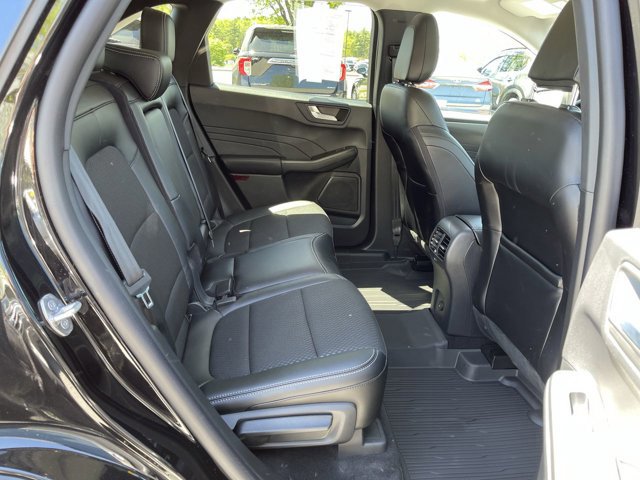 Certified 2025 Ford Escape SE FWD image 14