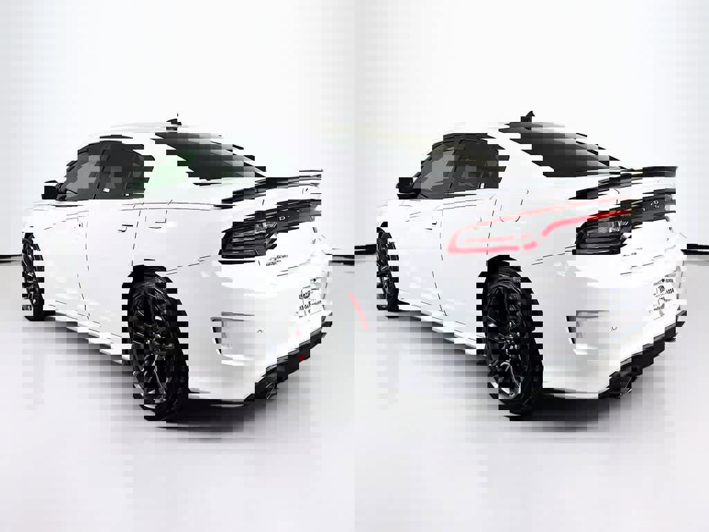 Used 2023 Dodge Charger R/T w/ Performance Handling Group image 3