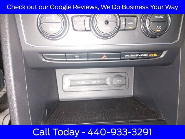 Used 2021 Volkswagen Atlas Cross Sport SE w/ Panoramic Sunroof Package image 35