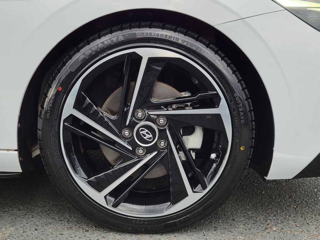 Used 2022 Hyundai Elantra N Line image 11