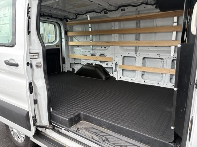 Certified 2025 Ford Transit 250 Low Roof w/ Exterior Upgrade Package RWD image 23