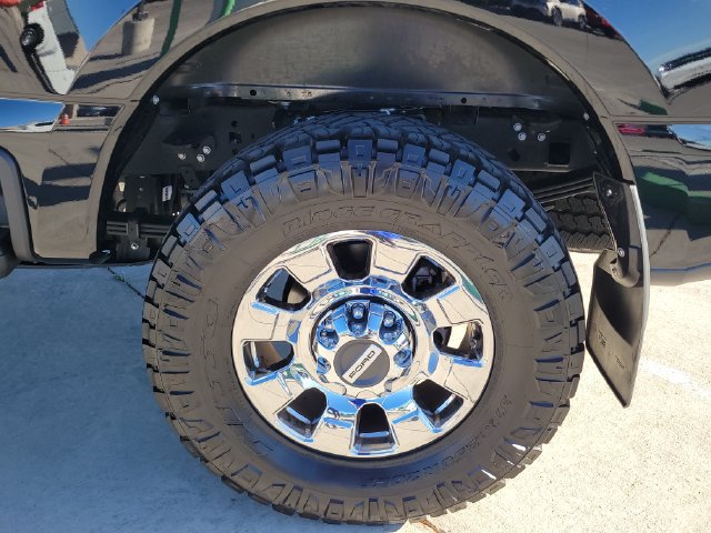 Certified 2025 Ford F250 Lariat w/ Lariat Ultimate Package AWD/4WD image 14